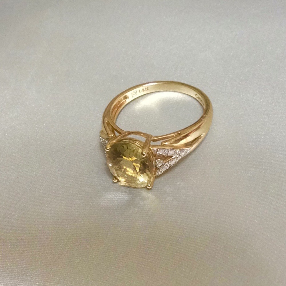 😍14 Kt Gold Limon Quartz & Diamond Ring😍